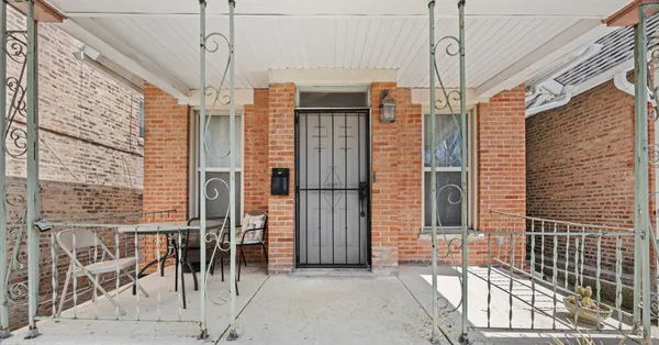 $450,000 | 1023 South Claremont Avenue, Chicago, IL 60612