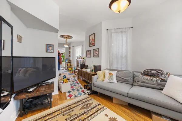 $450,000 | 1023 South Claremont Avenue, Chicago, IL 60612