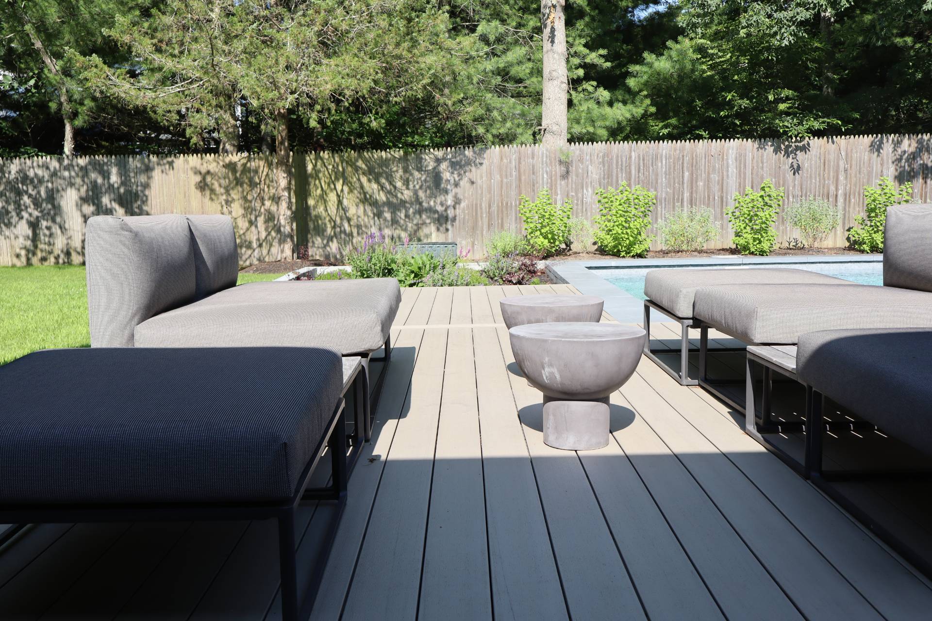 10 Hampton Street Westhampton Beach, NY 11978 - Photo 18 of 20 a outdoor space with sitting space