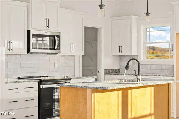 $574,900 | 3054 Sawgrass Drive, Jonesborough, TN 37659