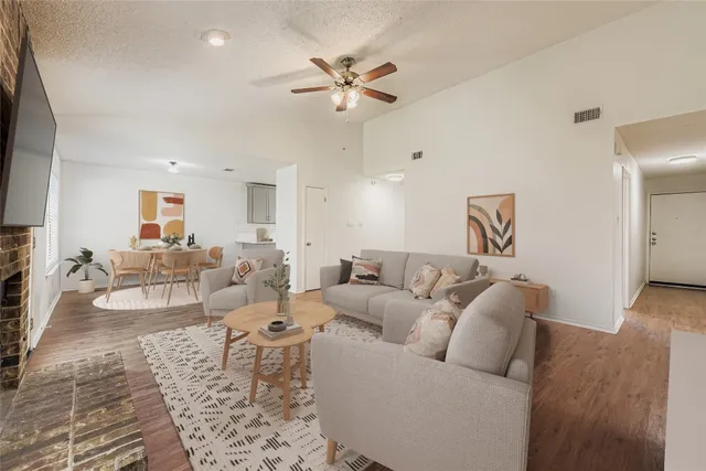 $450,000 | 9839 Briar Ridge Drive, Austin, TX 78748