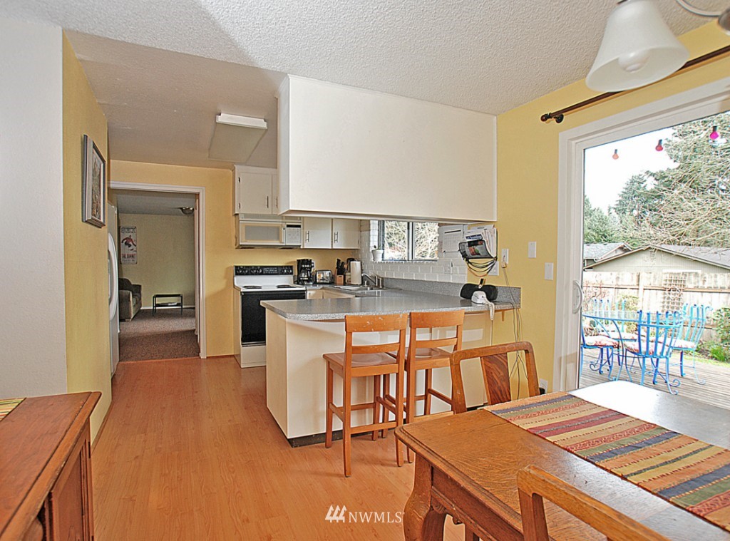 22623 2nd Place West Bothell, WA 98021 - Photo 4 of 13