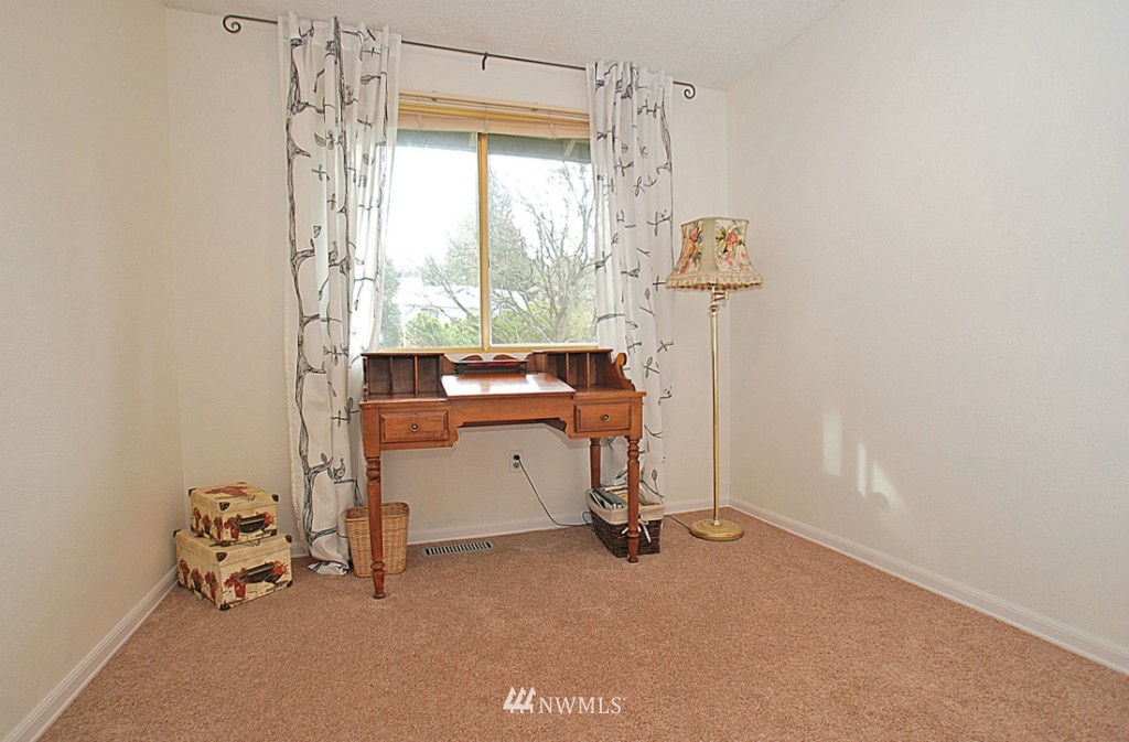 22623 2nd Place West Bothell, WA 98021 - Photo 8 of 13