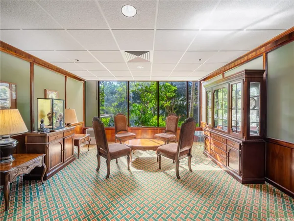 $3,995 | 555 Hahaione Street, Unit 5C, Honolulu, HI 96825