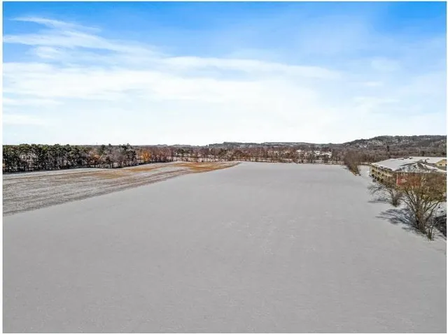 $7,020,000 | 35 Rd Holmen Wi 54650 Road, Onalaska, WI 54650