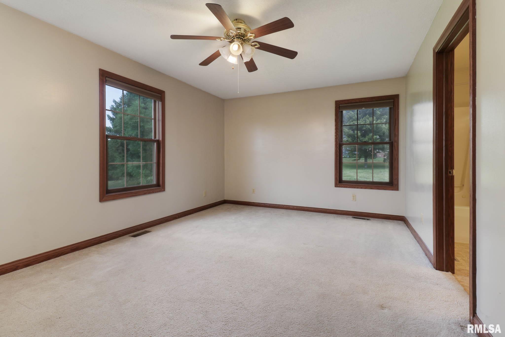 1835 Kingsbury Road Washington, IL 61571 - Photo 31 of 57 Gallery Image 31