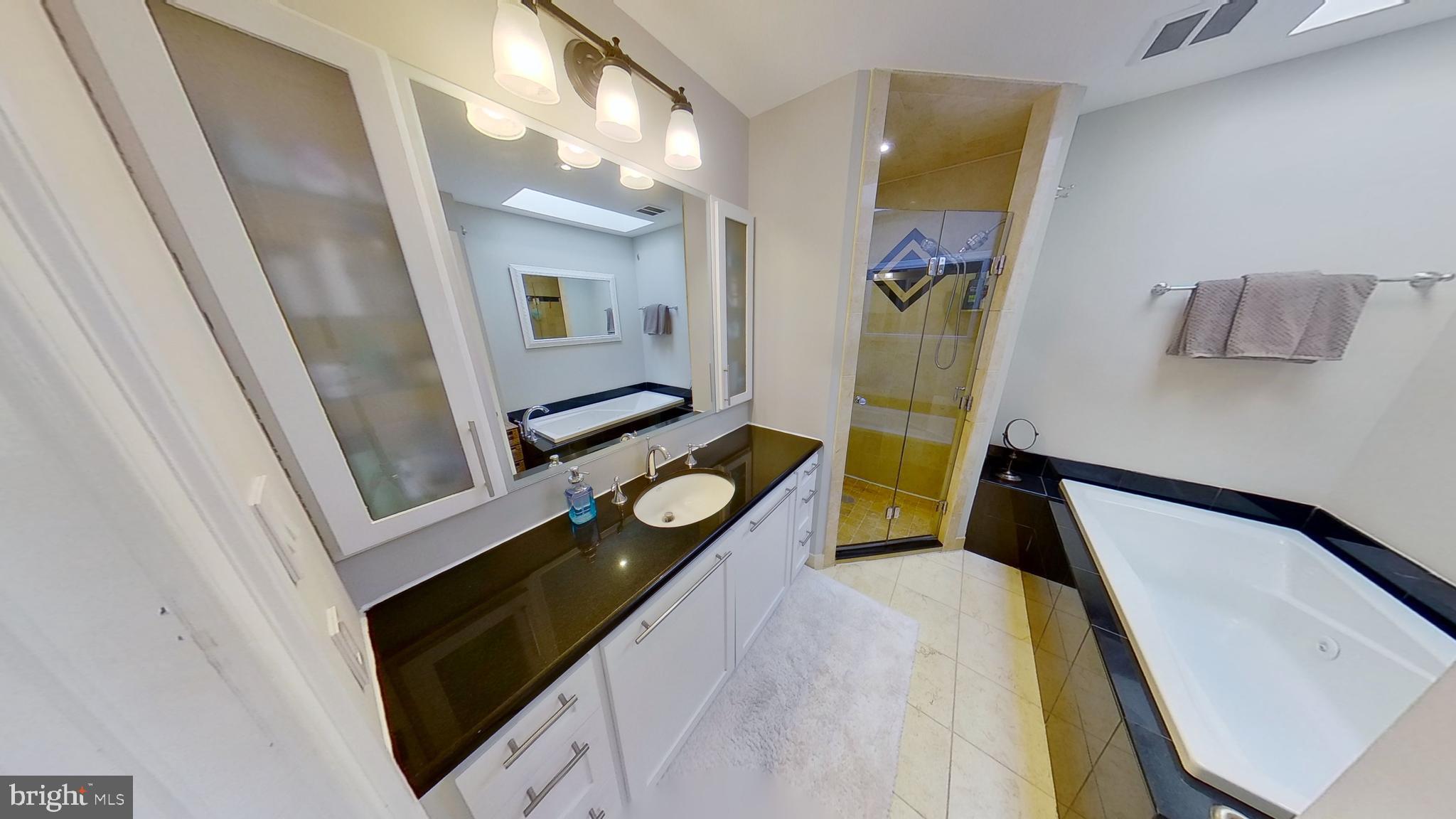 1615 Spruce Street, Unit 400 Philadelphia, PA 19103 - Photo 32 of 45