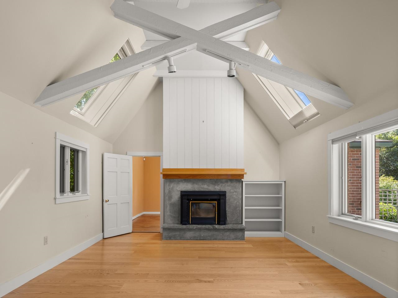 106 Ledge Road Burlington, VT 05401 - Photo 9 of 54 Gallery Image 9