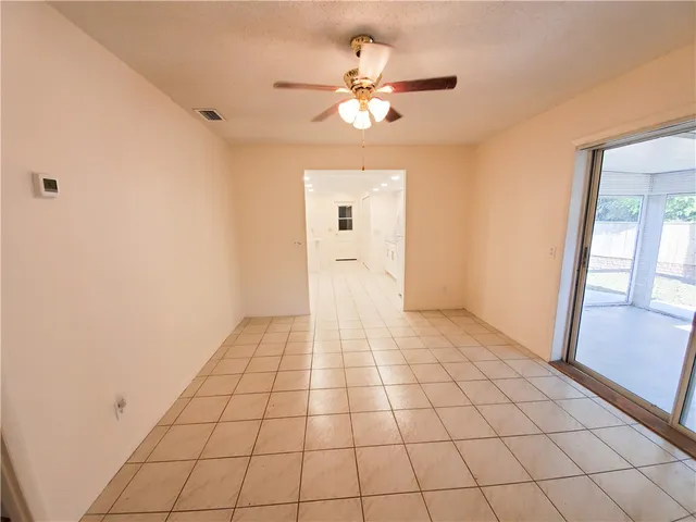 $2,100 | 2671 Victory Boulevard, Vero Beach, FL 32960