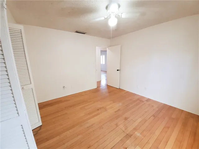 $2,100 | 2671 Victory Boulevard, Vero Beach, FL 32960