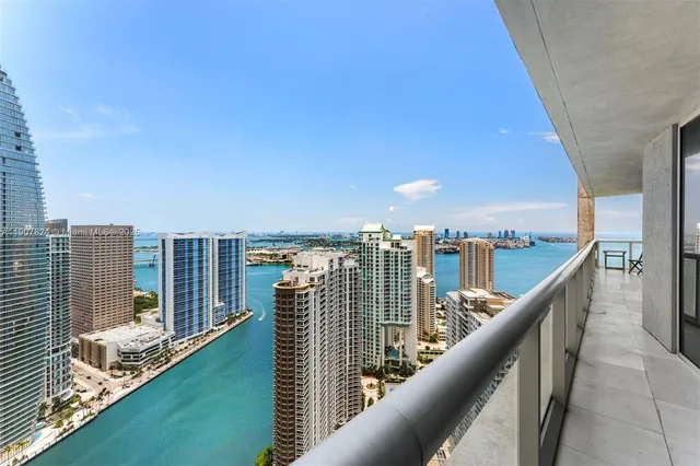 $6,500 | 495 Brickell Avenue, Unit 4502, Miami, FL 33131