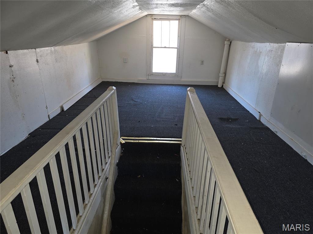 8015 Allen Avenue St. Louis, MO 63114 - Photo 13 of 65