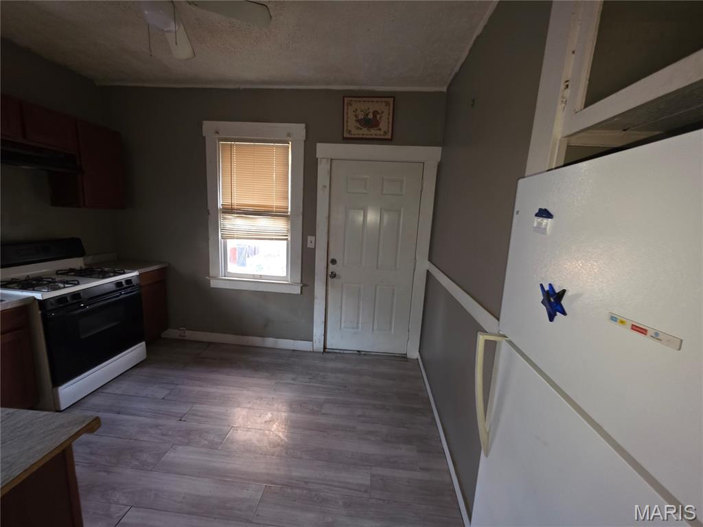 8015 Allen Avenue St. Louis, MO 63114 - Photo 15 of 65