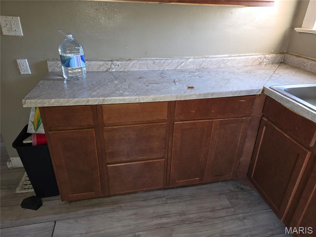 8015 Allen Avenue St. Louis, MO 63114 - Photo 20 of 65