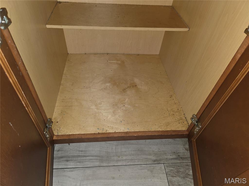 8015 Allen Avenue St. Louis, MO 63114 - Photo 27 of 65