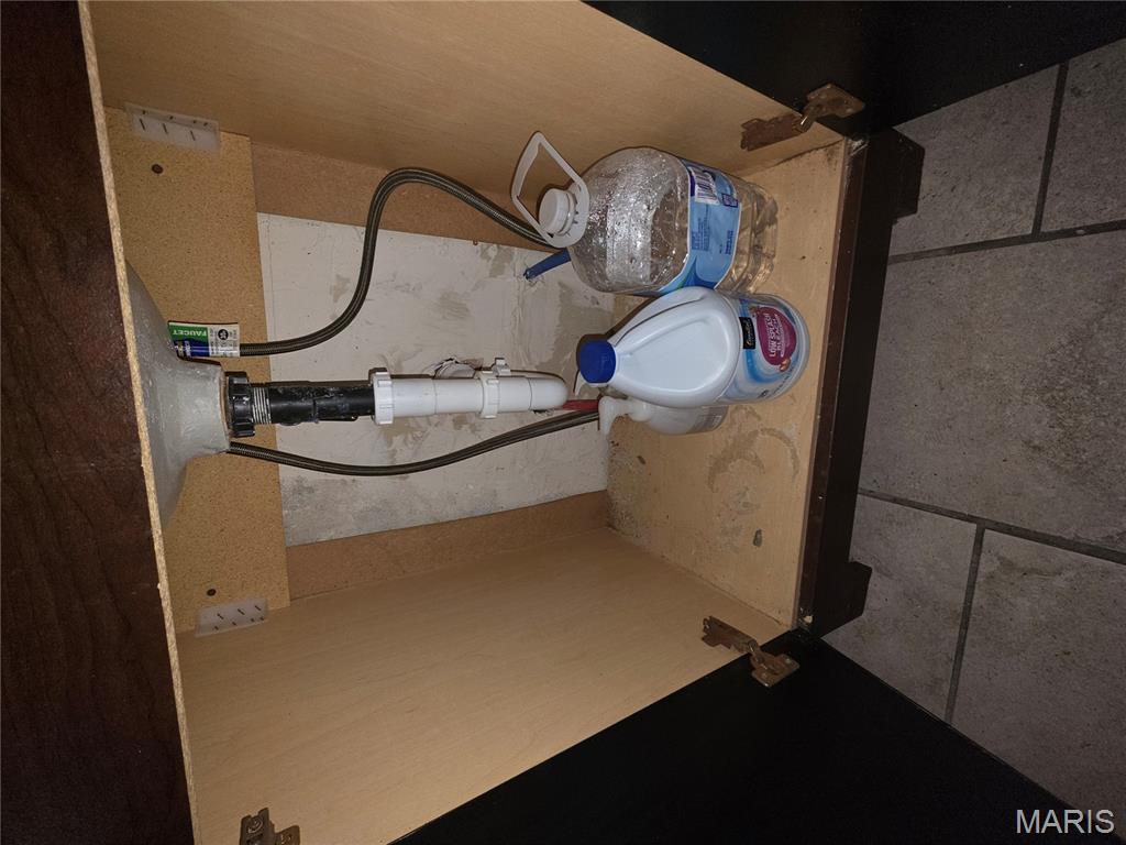 8015 Allen Avenue St. Louis, MO 63114 - Photo 32 of 65