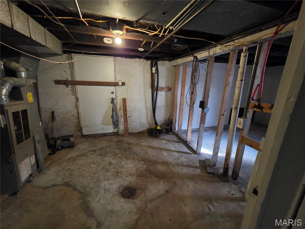 8015 Allen Avenue St. Louis, MO 63114 - Photo 48 of 65