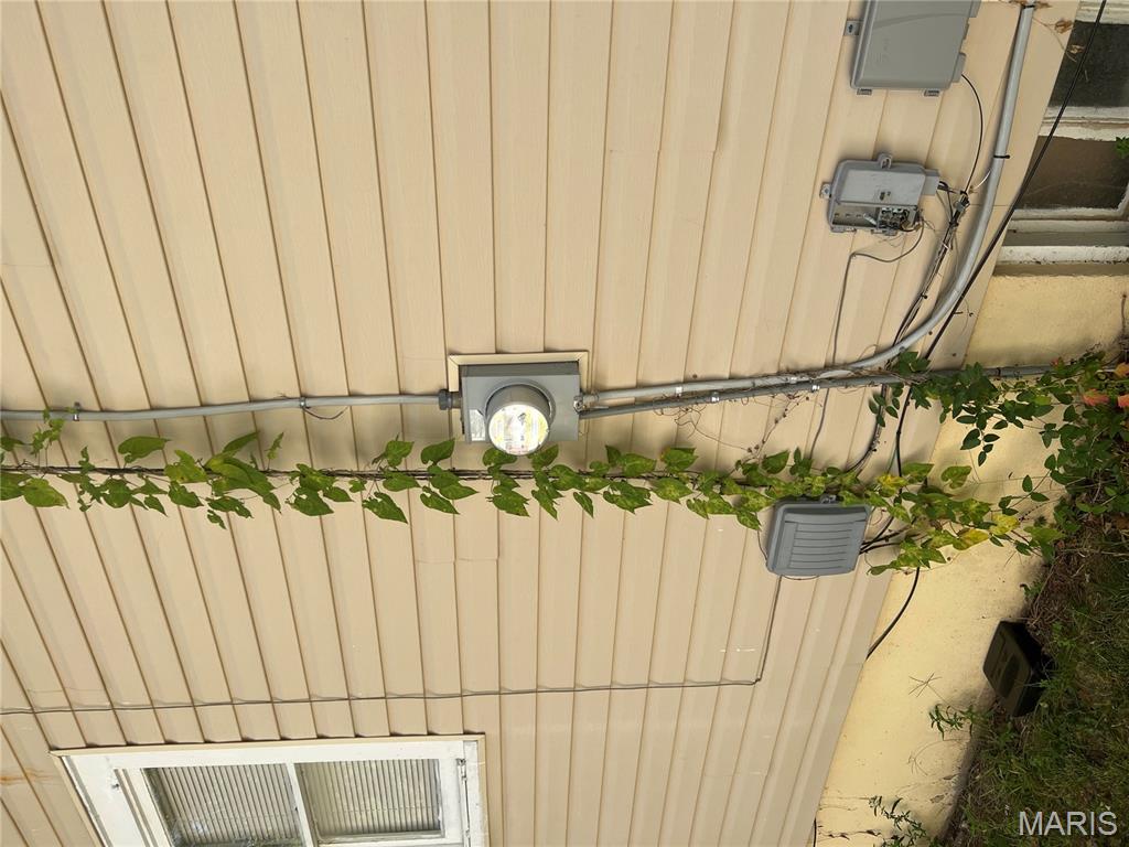 8015 Allen Avenue St. Louis, MO 63114 - Photo 5 of 65