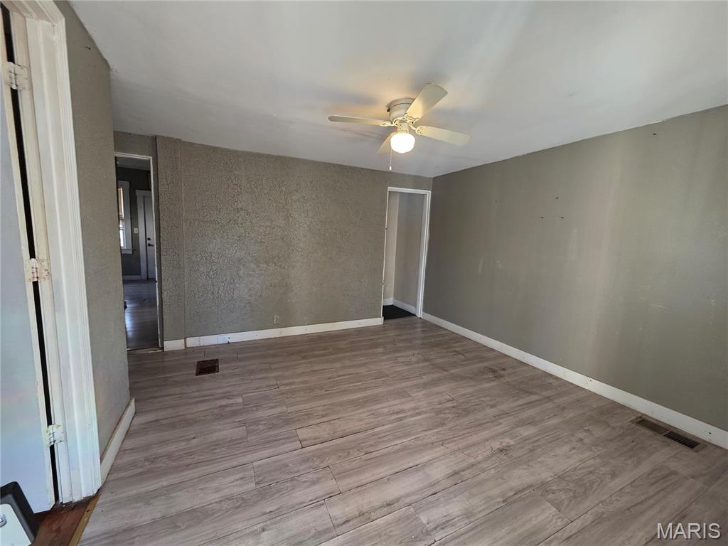 8015 Allen Avenue St. Louis, MO 63114 - Photo 7 of 65