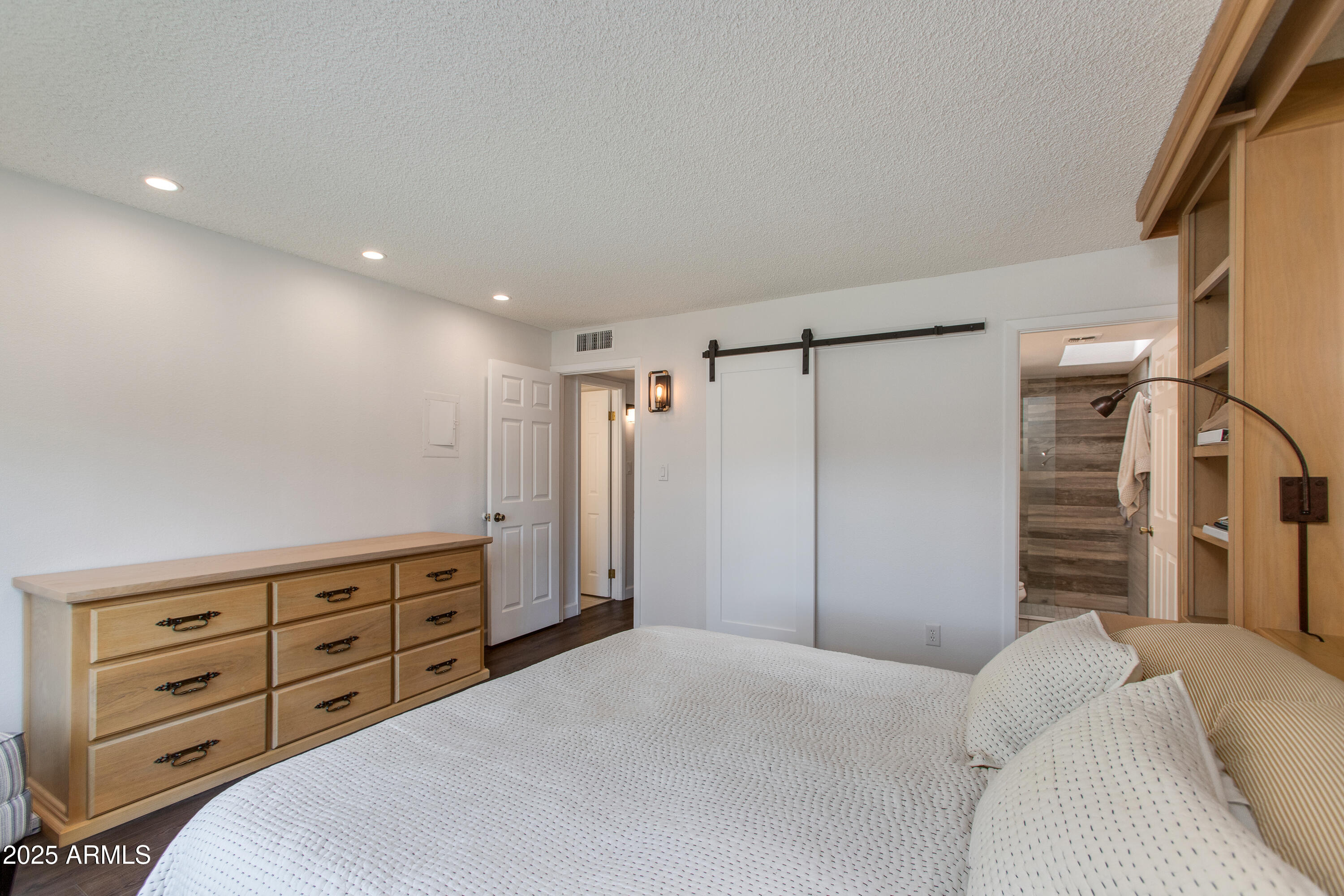 4201 East Camelback Road, Unit 34 Phoenix, AZ 85018 - Photo 11 of 21 23-Camelback