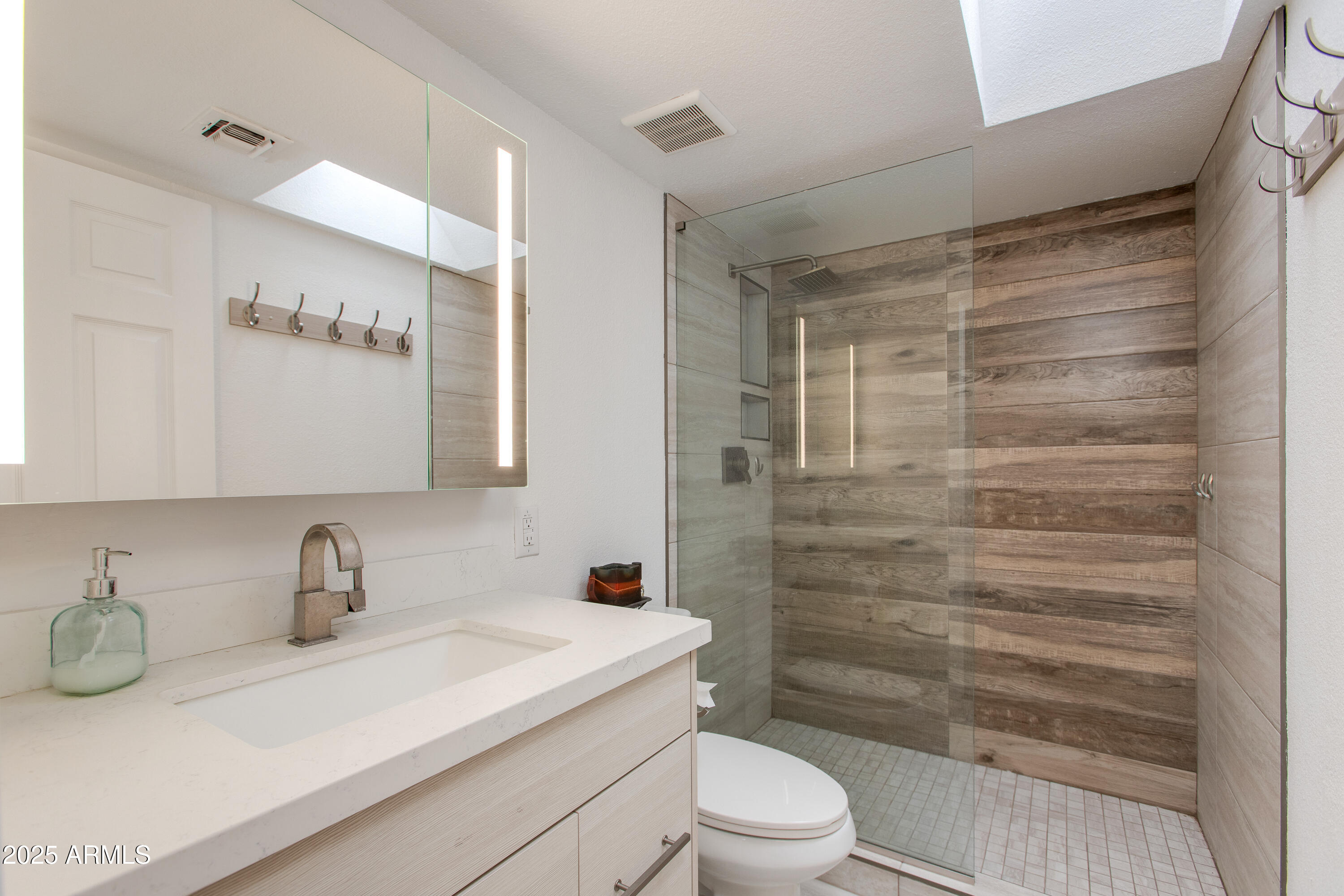 4201 East Camelback Road, Unit 34 Phoenix, AZ 85018 - Photo 13 of 21 24-Camelback