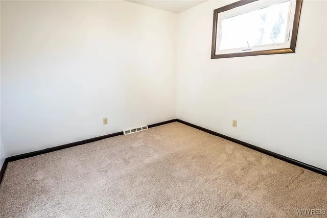 $1,665 | 111 Sunshine Drive, Amherst, NY 14228