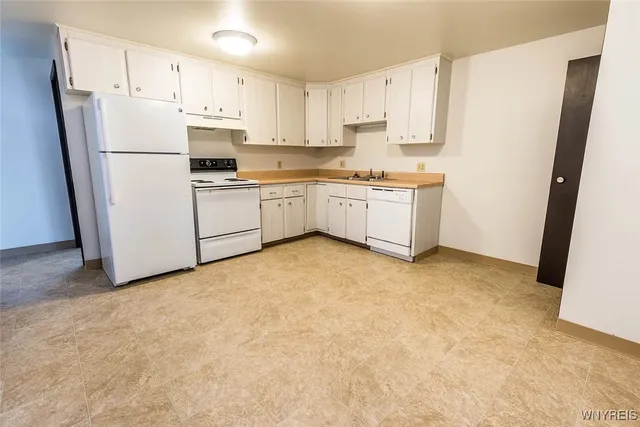 $1,665 | 111 Sunshine Drive, Amherst, NY 14228