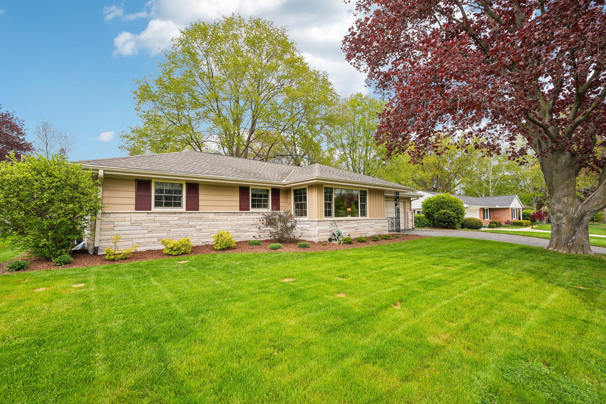 2430 West Apple Tree Road Glendale, WI 53209 - Photo 3 of 42 Front