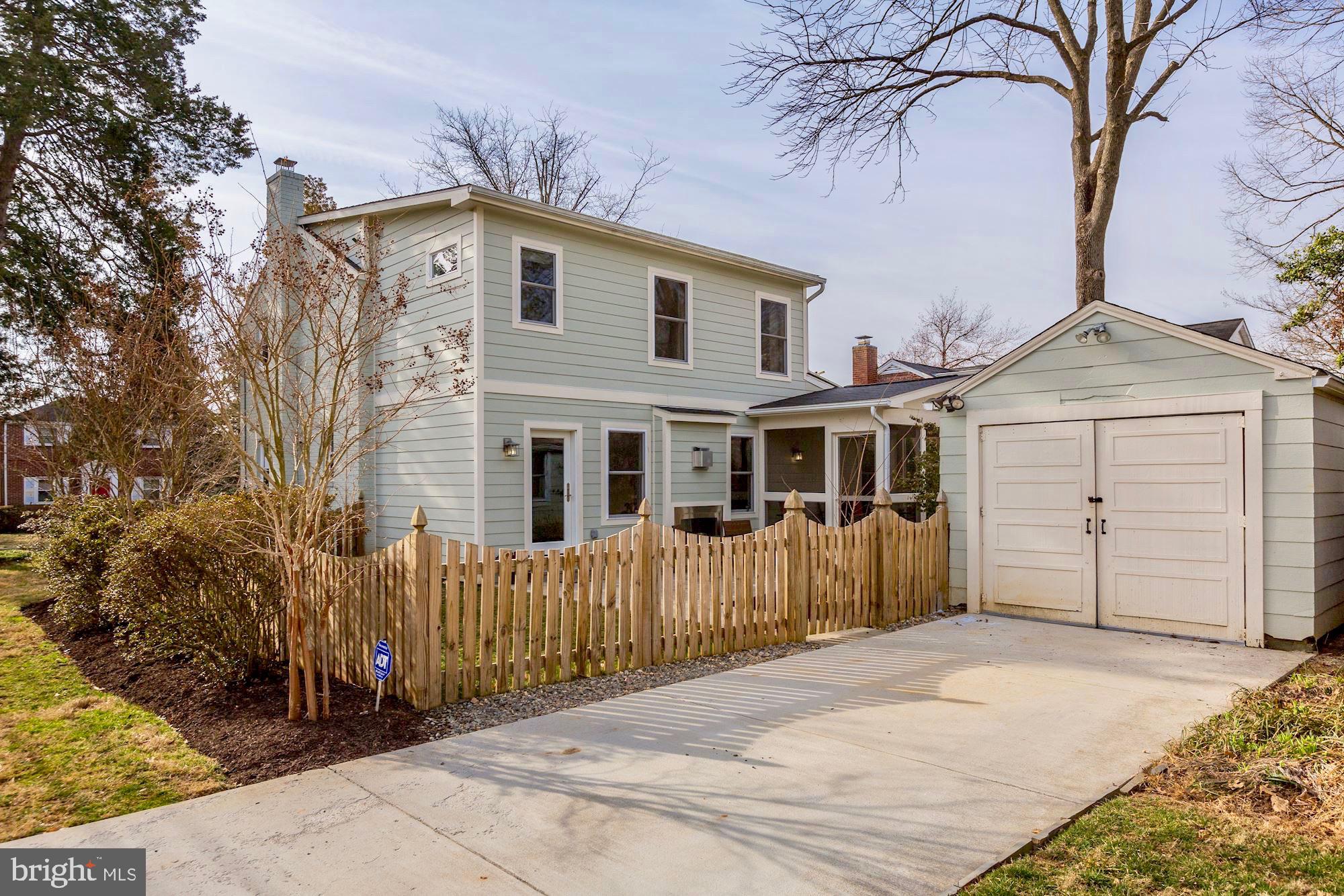 5324 Wakefield Road Bethesda, MD 20816 - Photo 40 of 40 Garage, driveway, and perfect corner location.