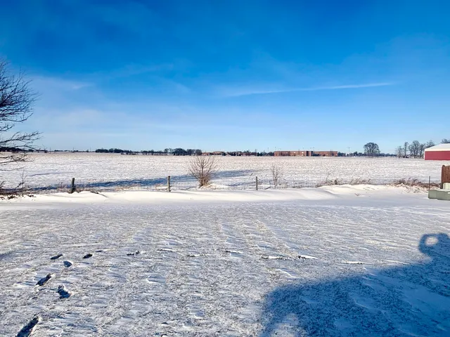 $335,000 | 1940 Burnett Drive, Belvidere, IL 61008