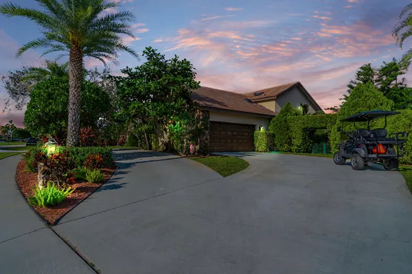 $11,000 | 15835 Meadow Wood Drive, Wellington, FL 33414