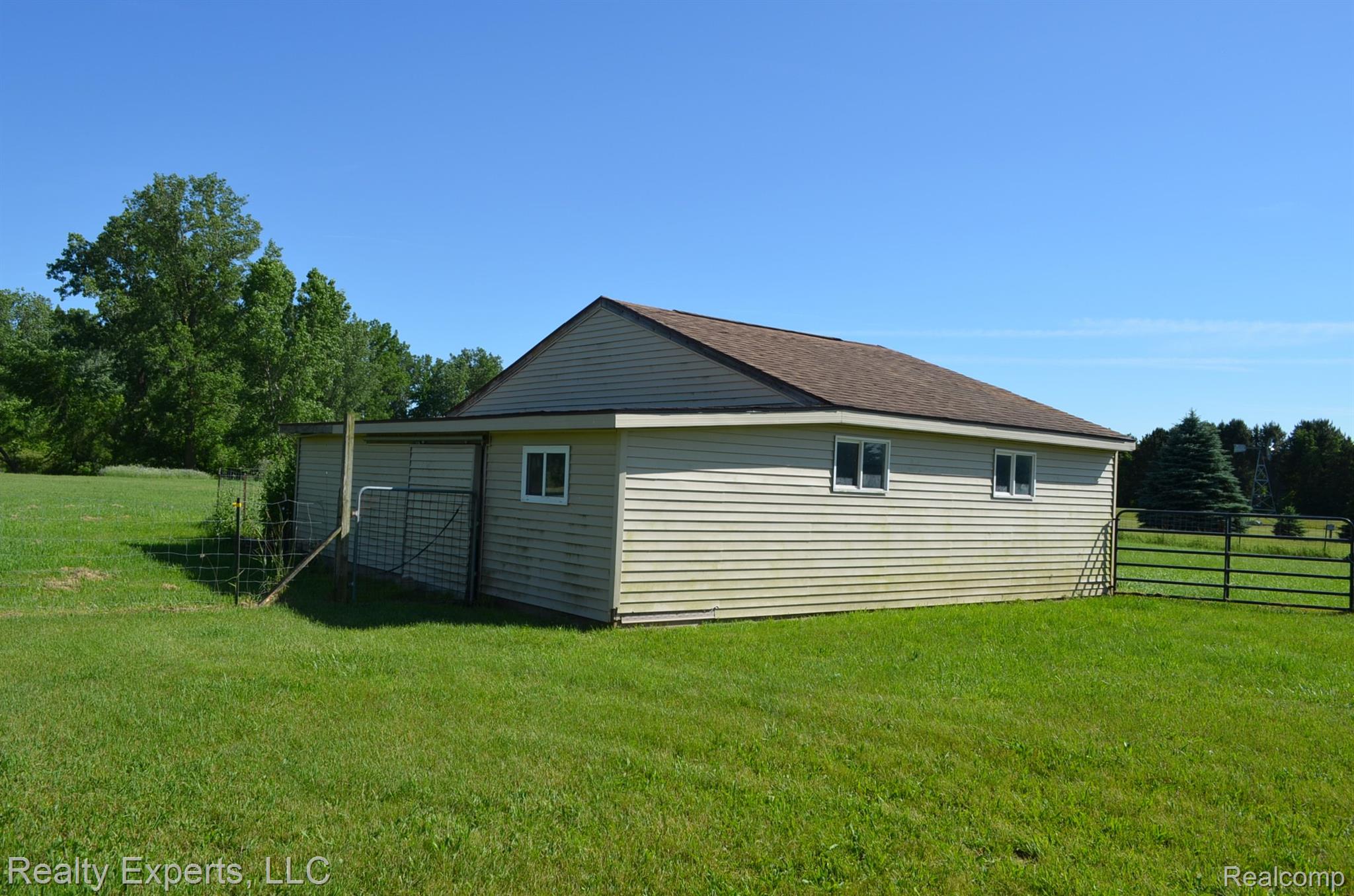 13101 Allison Road Milan, MI 48160 - Photo 45 of 61 Gallery Image 45