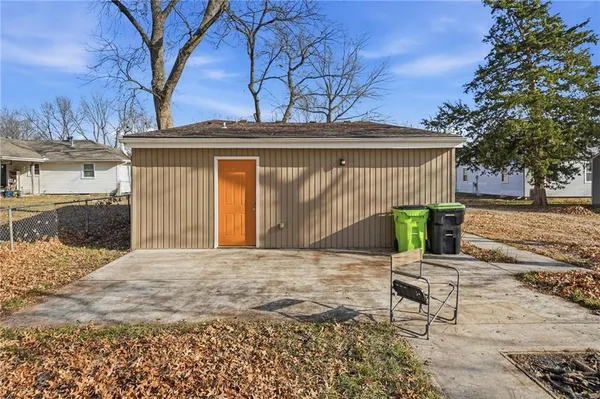 $201,000 | 1404 South Butler Drive, Harrisonville, MO 64701