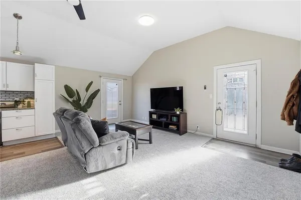 $201,000 | 1404 South Butler Drive, Harrisonville, MO 64701