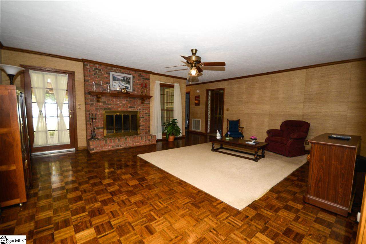 101 Colony Road Taylors, SC 29687 - Photo 8 of 29 Gallery Image 8