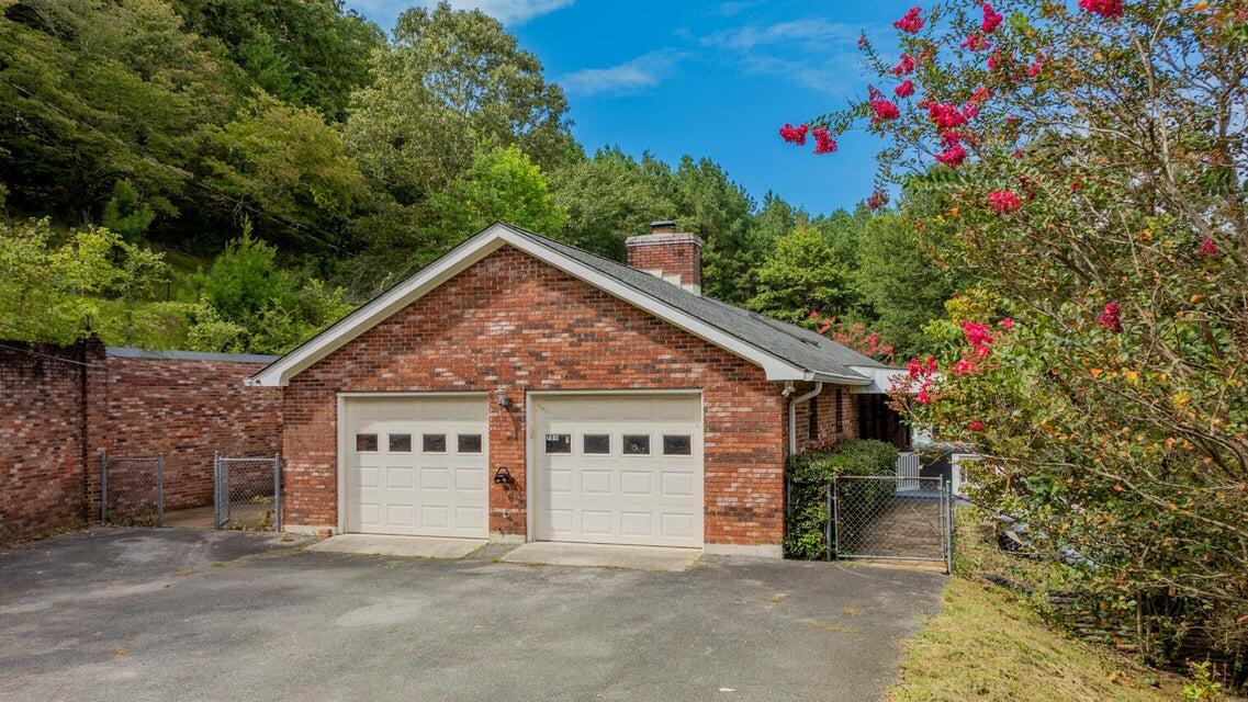 788 Long Hollow Road Rock Spring, GA 30739 - Photo 5 of 47 20250821145419732771000000-o