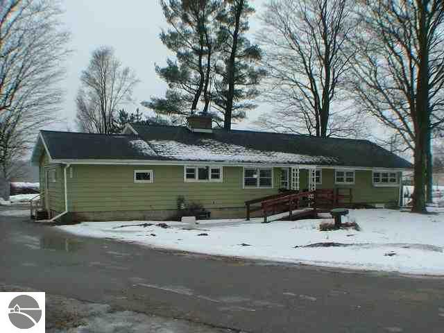 2480 Sawyer Road Traverse City, MI 49685 - Photo 2 of 40 1742003-1.JPG