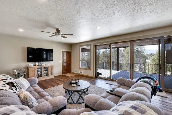 $1,150,000 | 30 Creekside Court, Donnelly, ID 83615
