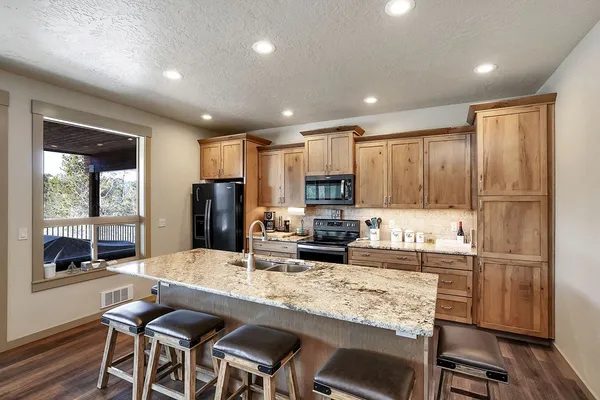$1,150,000 | 30 Creekside Court, Donnelly, ID 83615