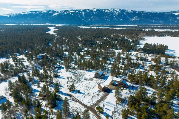 $1,150,000 | 30 Creekside Court, Donnelly, ID 83615