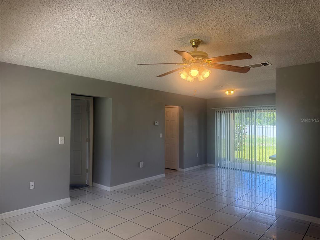 627 Bittern Court, Unit B Kissimmee, FL 34759 - Photo 4 of 23