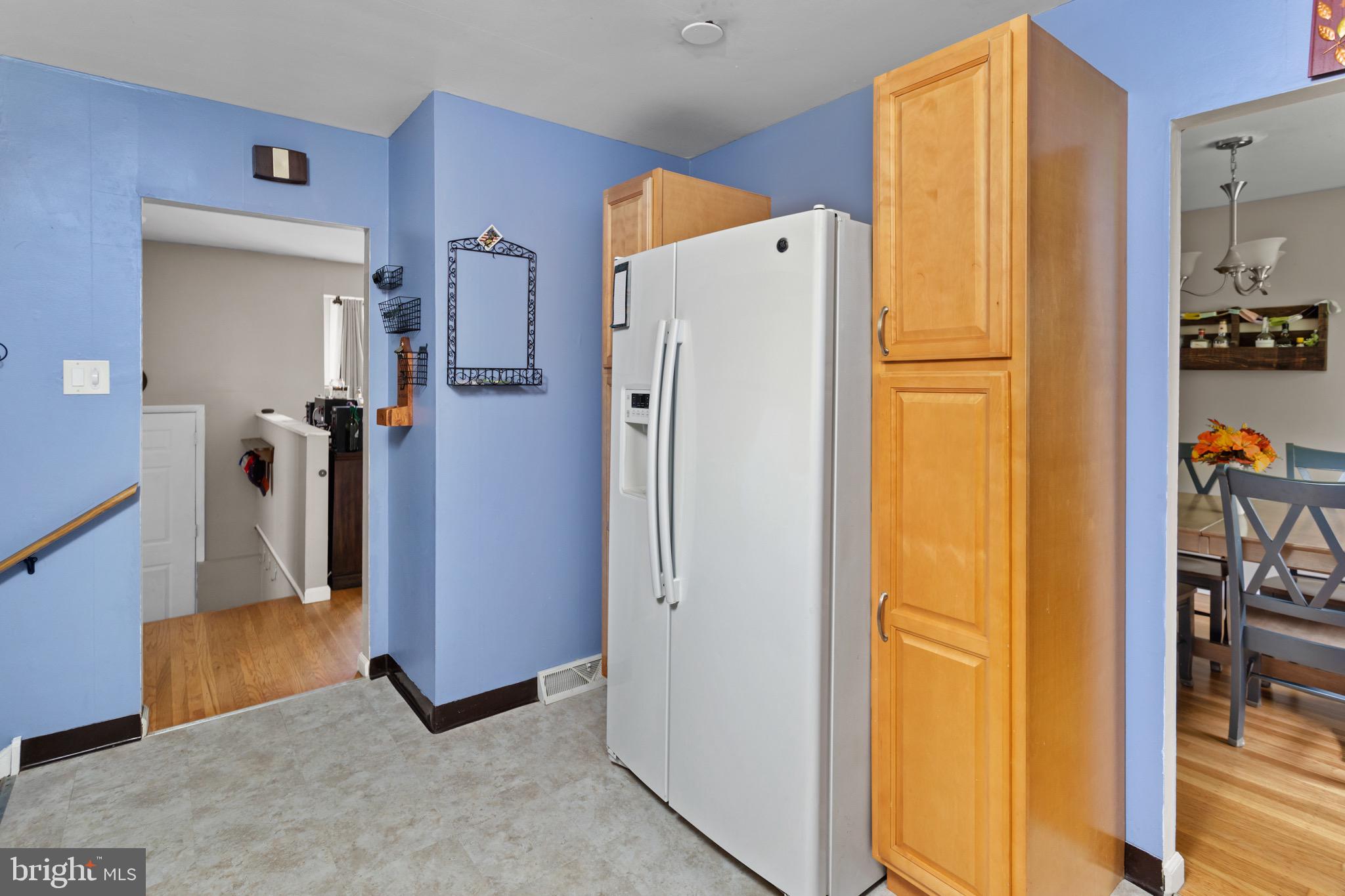 809 Woodlane Road Edgewater Park, NJ 08010 - Photo 12 of 30