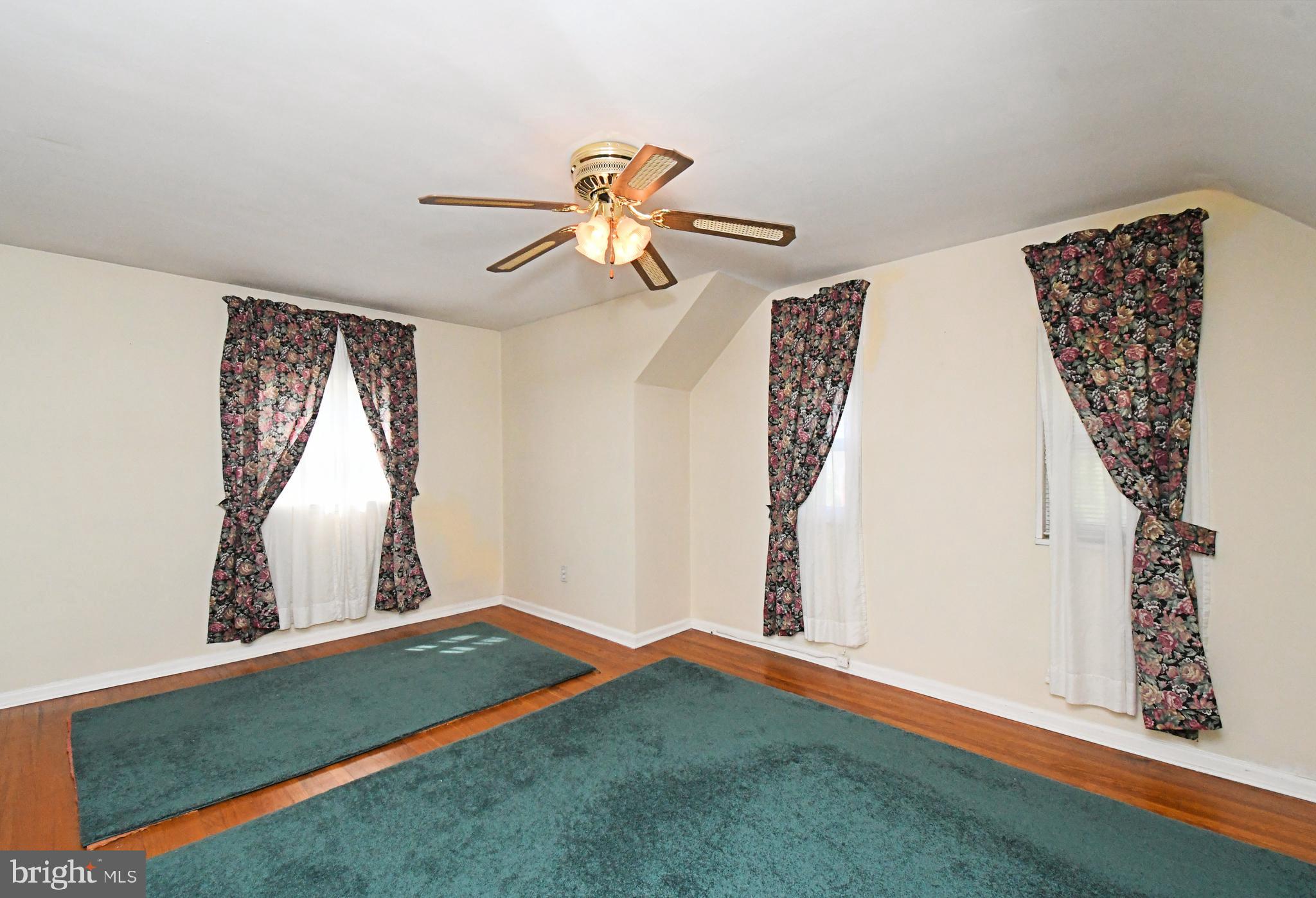 610 Topsfield Road Hatboro, PA 19040 - Photo 20 of 41 Primary Bedroom