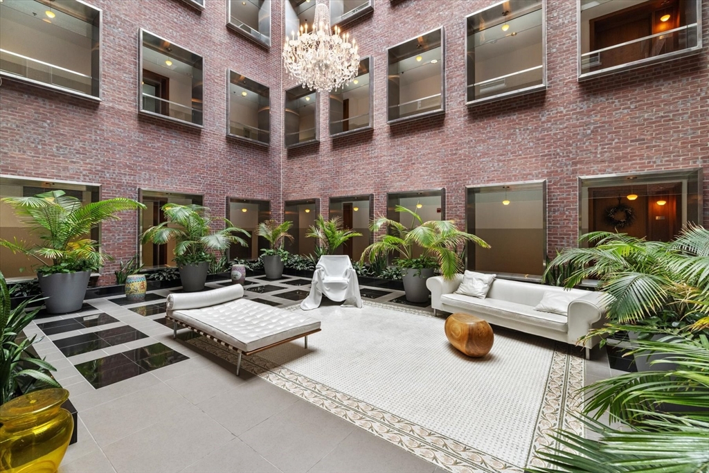 7 Warren Avenue, Unit 6 Boston, MA 02116 - Photo 32 of 33