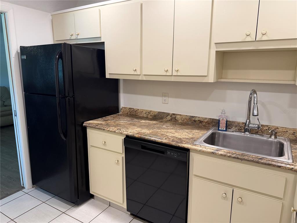 245 Center Road, Unit 103 Venice, FL 34285 - Photo 5 of 21