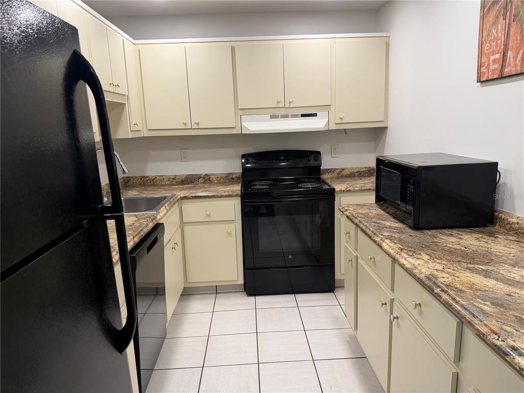 245 Center Road, Unit 103 Venice, FL 34285 - Photo 6 of 21