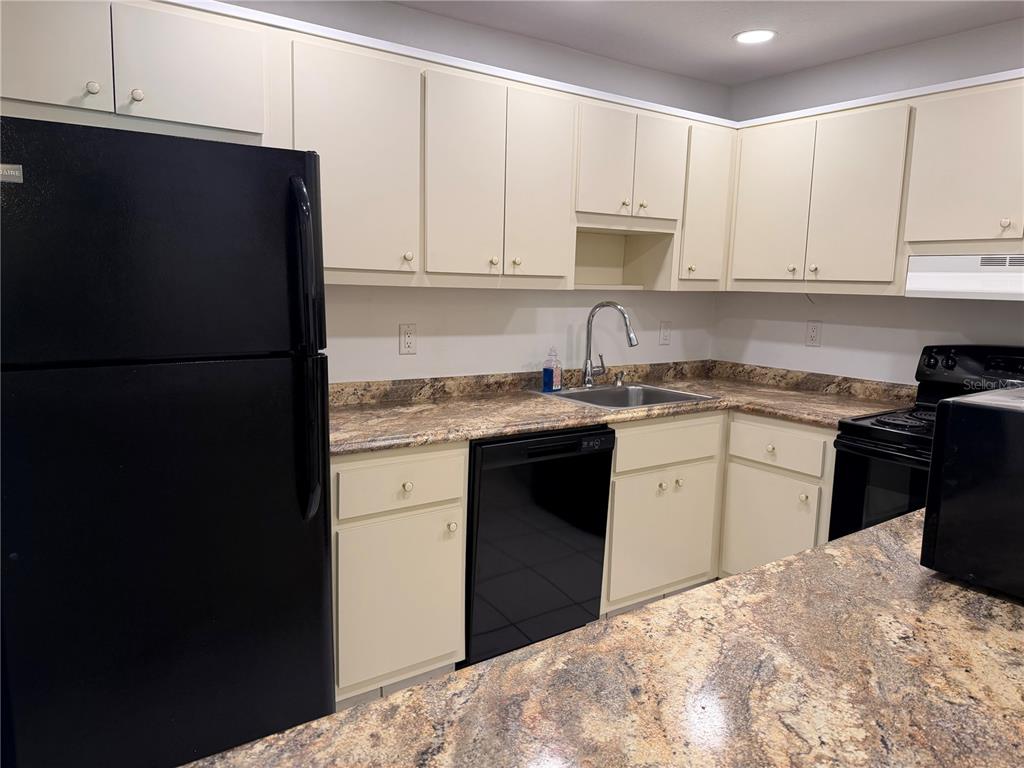 245 Center Road, Unit 103 Venice, FL 34285 - Photo 7 of 21