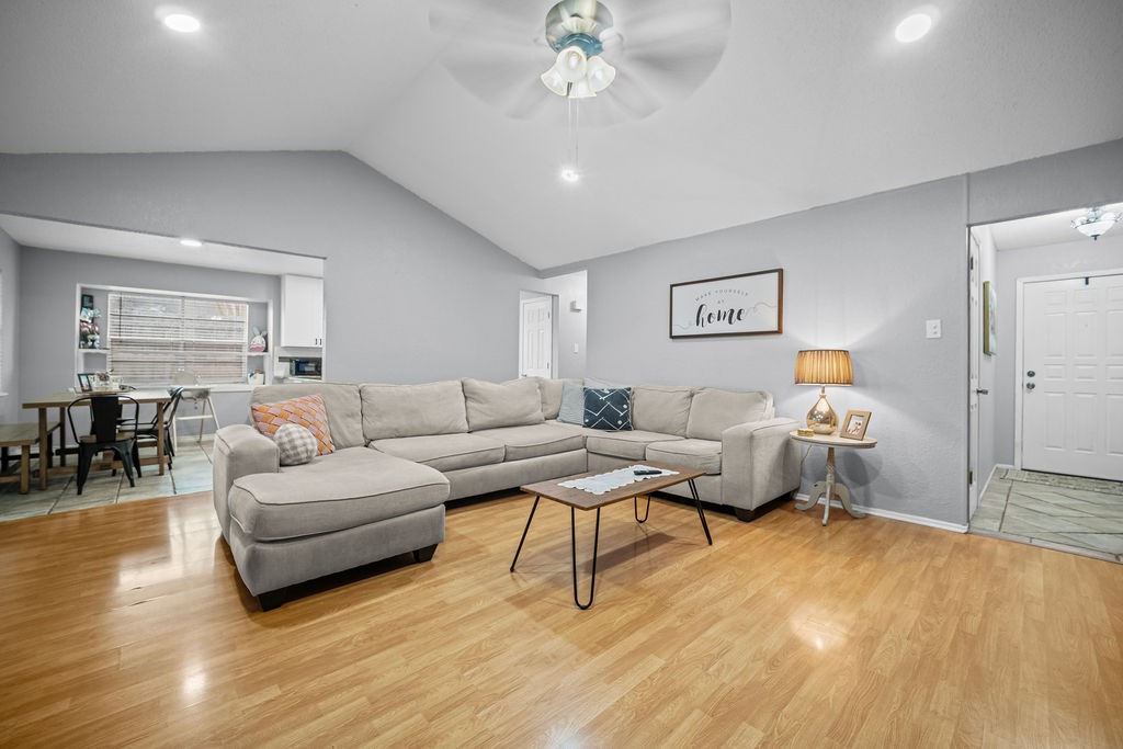 2302 Memorial Parkway Portland, TX 78374 - Photo 6 of 21 a living room with furniture and wooden floor