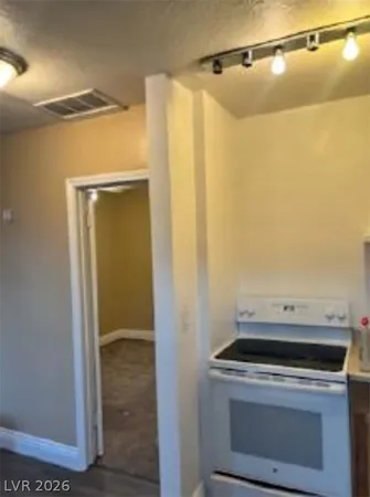 $800 | 204 Jefferson Avenue, Unit C, Las Vegas, NV 89106