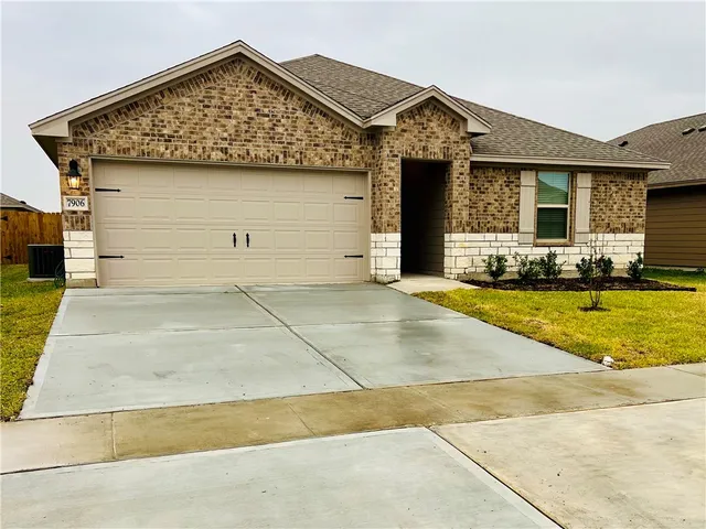 $2,150 | 7906 Bronco Buster Drive, Corpus Christi, TX 78414